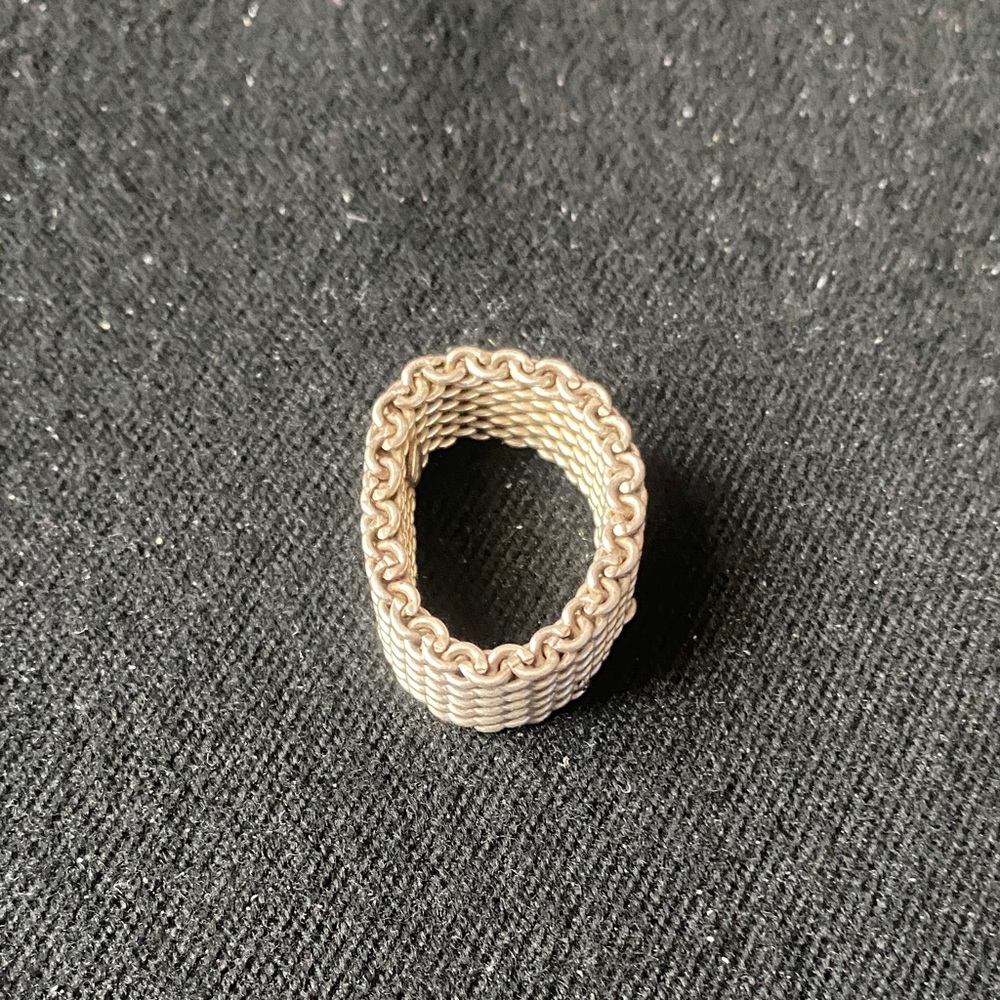 Elegant Silver Mesh Ring